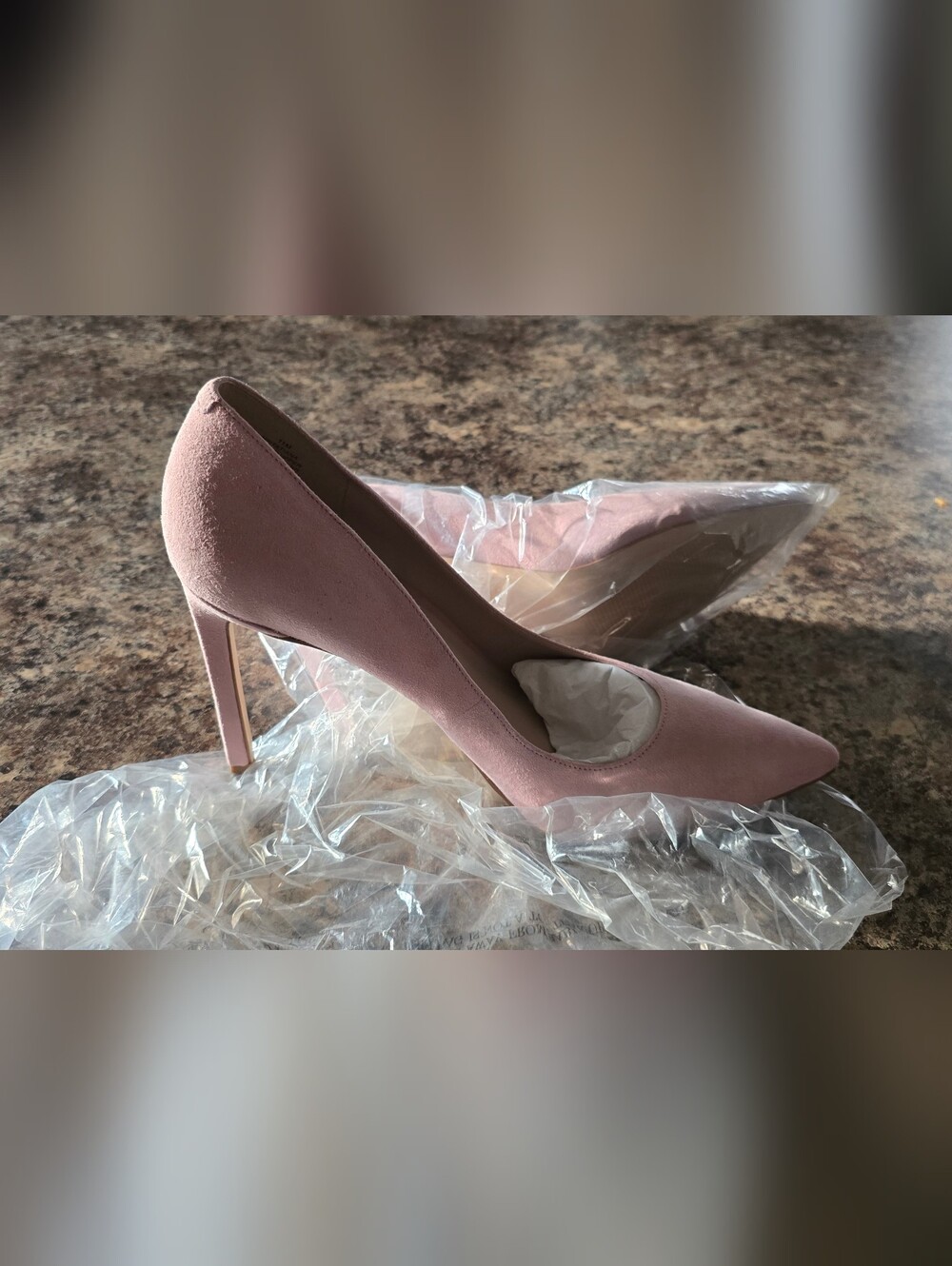 Classic Pointed-Toe Pink Suede Pumps - Picture 4 of 5